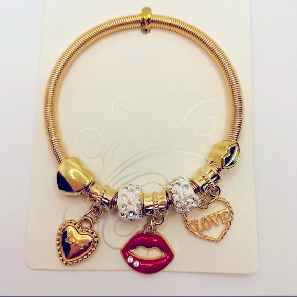 Bracelet Lips Love Hearts Crystals on wire in Golden tone. - Picture 3 of 6